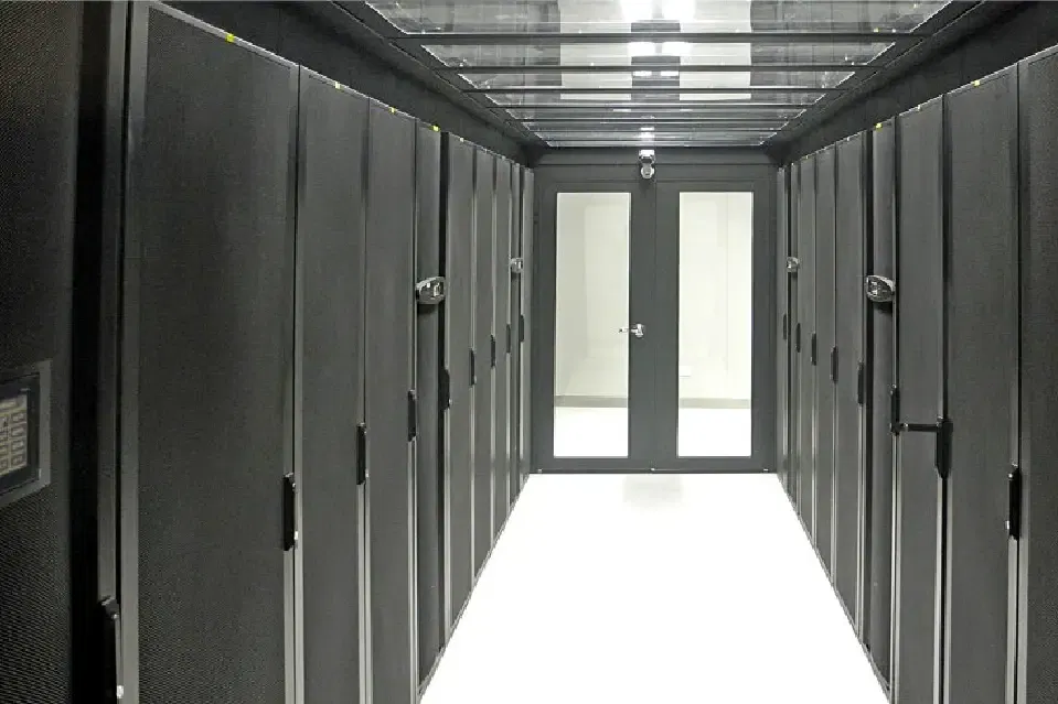 Confinement des allées data center
